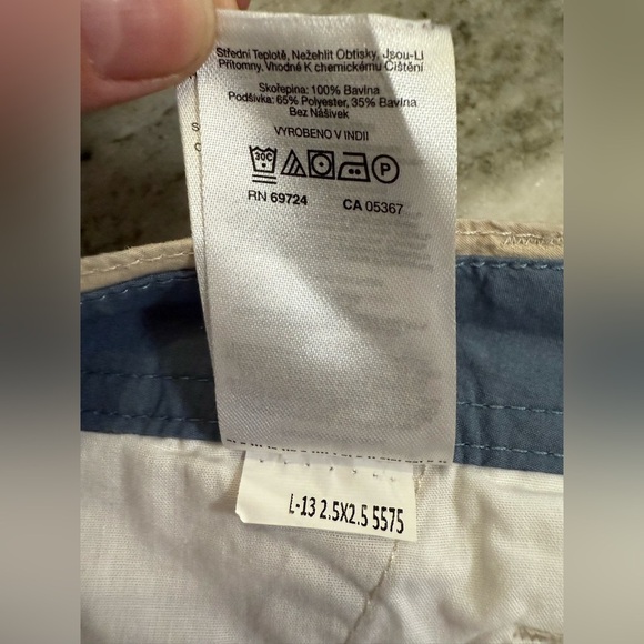 Columbia Men’s Khaki Washed Out Shorts - Size 34W/10L - Picture 8 of 8